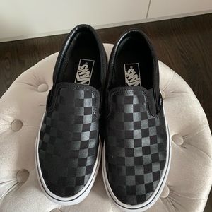 Gently used men’s Vans